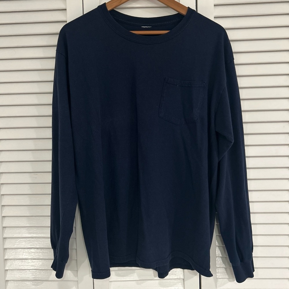 Long sleeve navy blue t-shirt with pocket- heavyweight fabric- size medium